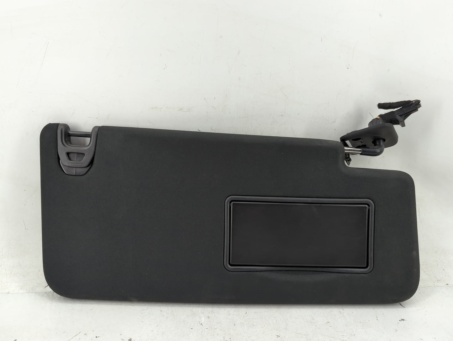 2020 Dodge Ram 1500 Sun Visor Shade Replacement Passenger Right Mirror Fits Fits 2019 2021 2022 OEM Used Auto Parts - Oemuse