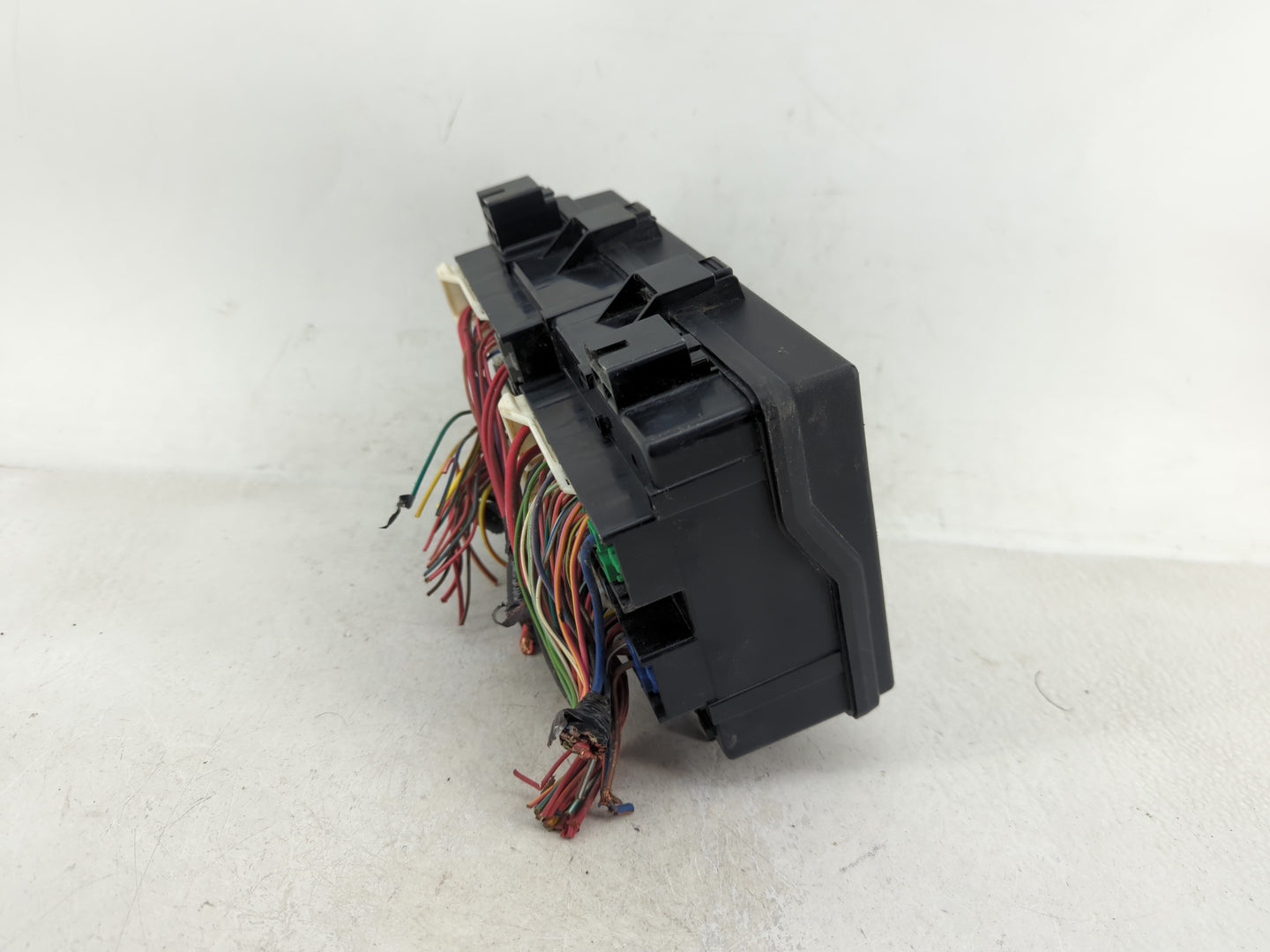 2020 Dodge Ram 1500 Fusebox Fuse Box Panel Relay Module P/N:P68322373AB Fits OEM Used Auto Parts - Oemusedautoparts1.com