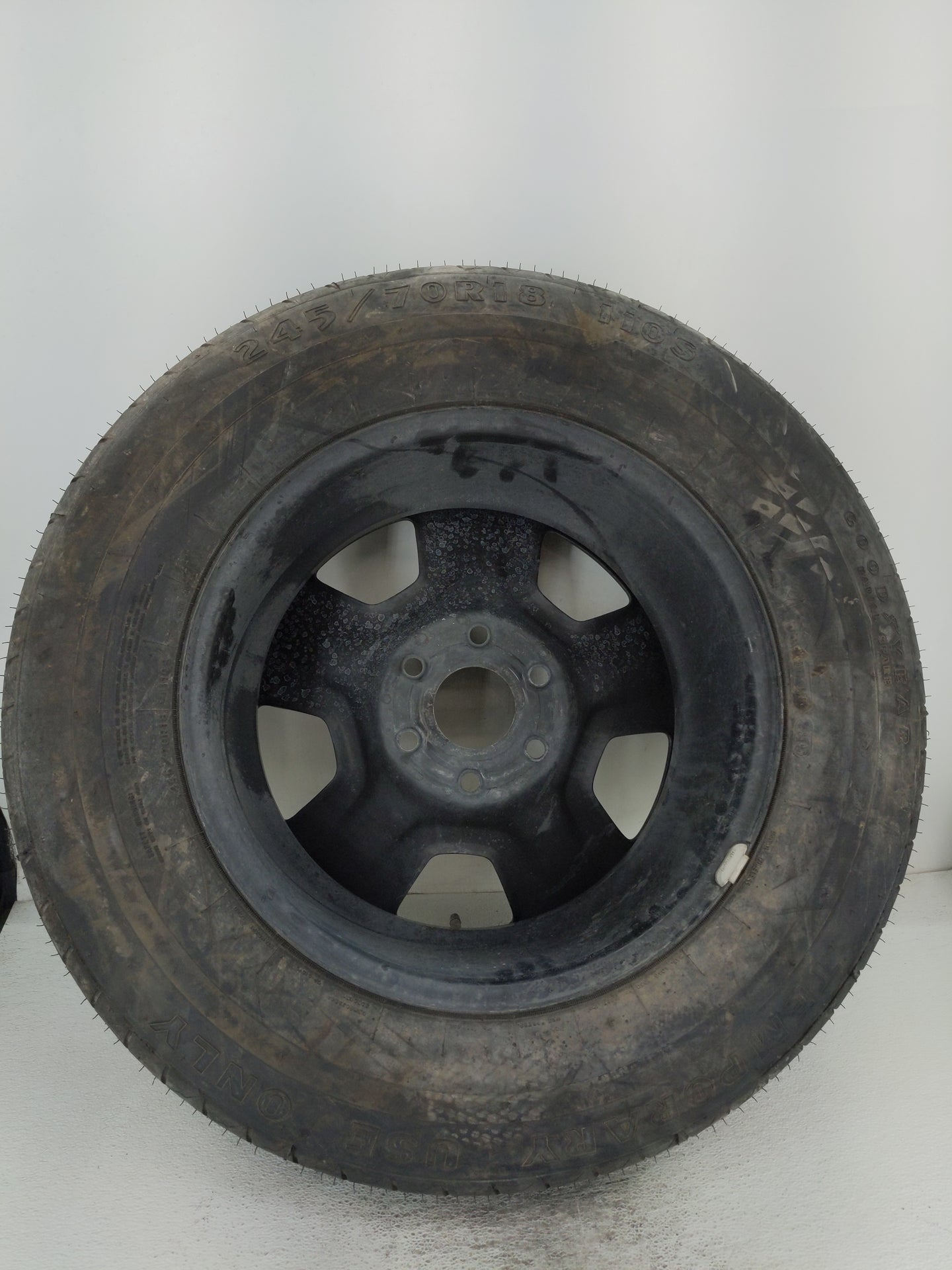 Dodge Ram 1500 Spare Donut Tire Wheel Rim Oem 1461854 - Oemusedautoparts1.com
