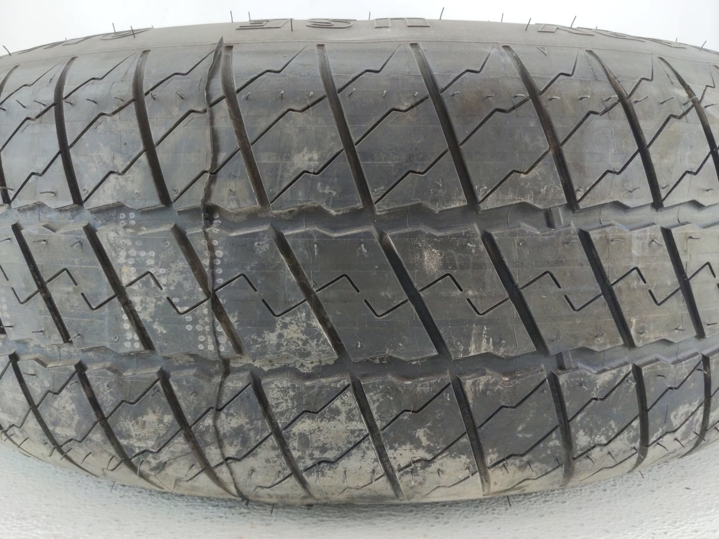 Dodge Ram 1500 Spare Donut Tire Wheel Rim Oem 1461854 - Oemusedautoparts1.com