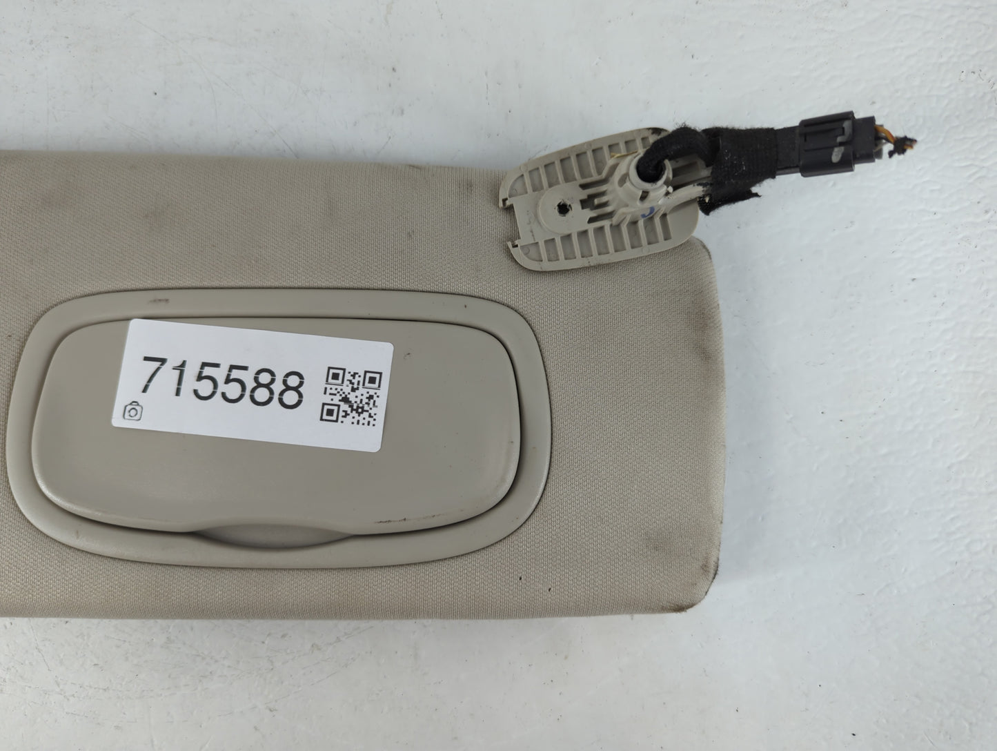 2020 Dodge Ram 1500 Sun Visor Shade Replacement Passenger Right Mirror Fits Fits 2015 2016 2017 2018 2019 OEM Used Auto Part