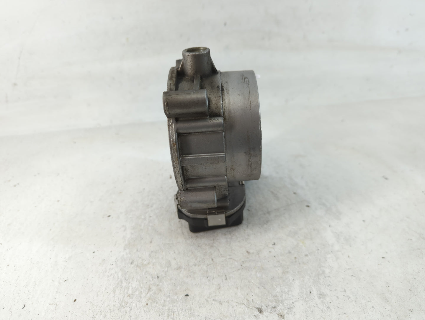 2020 Dodge Ram 1500 Throttle Body P/N:53034251 AD Fits Fits 2012 2013 2014 2015 2016 2017 2018 2019 2021 2022 OEM Used Auto 