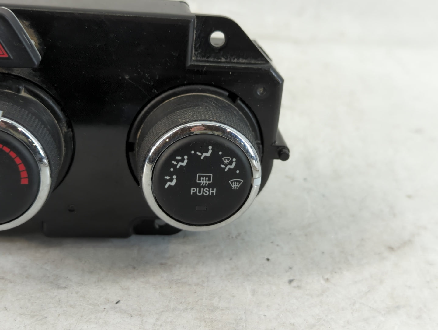2020 Dodge Ram 1500 Climate Control Module Temperature AC/Heater Replacement P/N:P68268190AA Fits OEM Used Auto Parts - Oemu