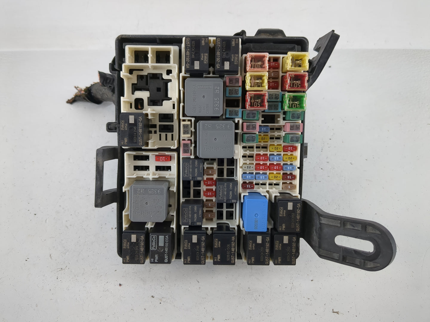 2018-2020 Ford Ecosport Fusebox Fuse Box Panel Relay Module P/N:GN15-12A581-LZH Fits Fits 2018 2019 2020 OEM Used Auto Parts