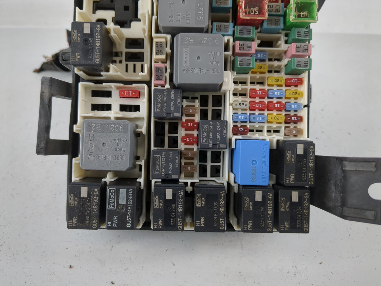 2018-2020 Ford Ecosport Fusebox Fuse Box Panel Relay Module P/N:GN15-12A581-LZH Fits Fits 2018 2019 2020 OEM Used Auto Parts
