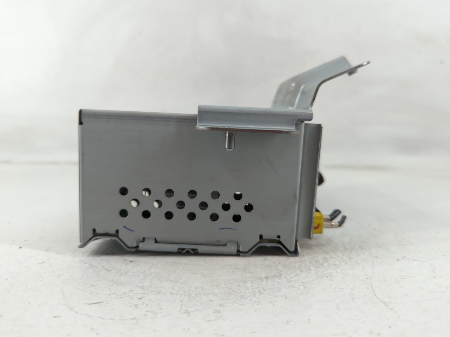 2020 Ford Ecosport Radio AM FM Cd Player Receiver Replacement P/N:LU5T-18K810-KF Fits OEM Used Auto Parts - Oemusedautoparts