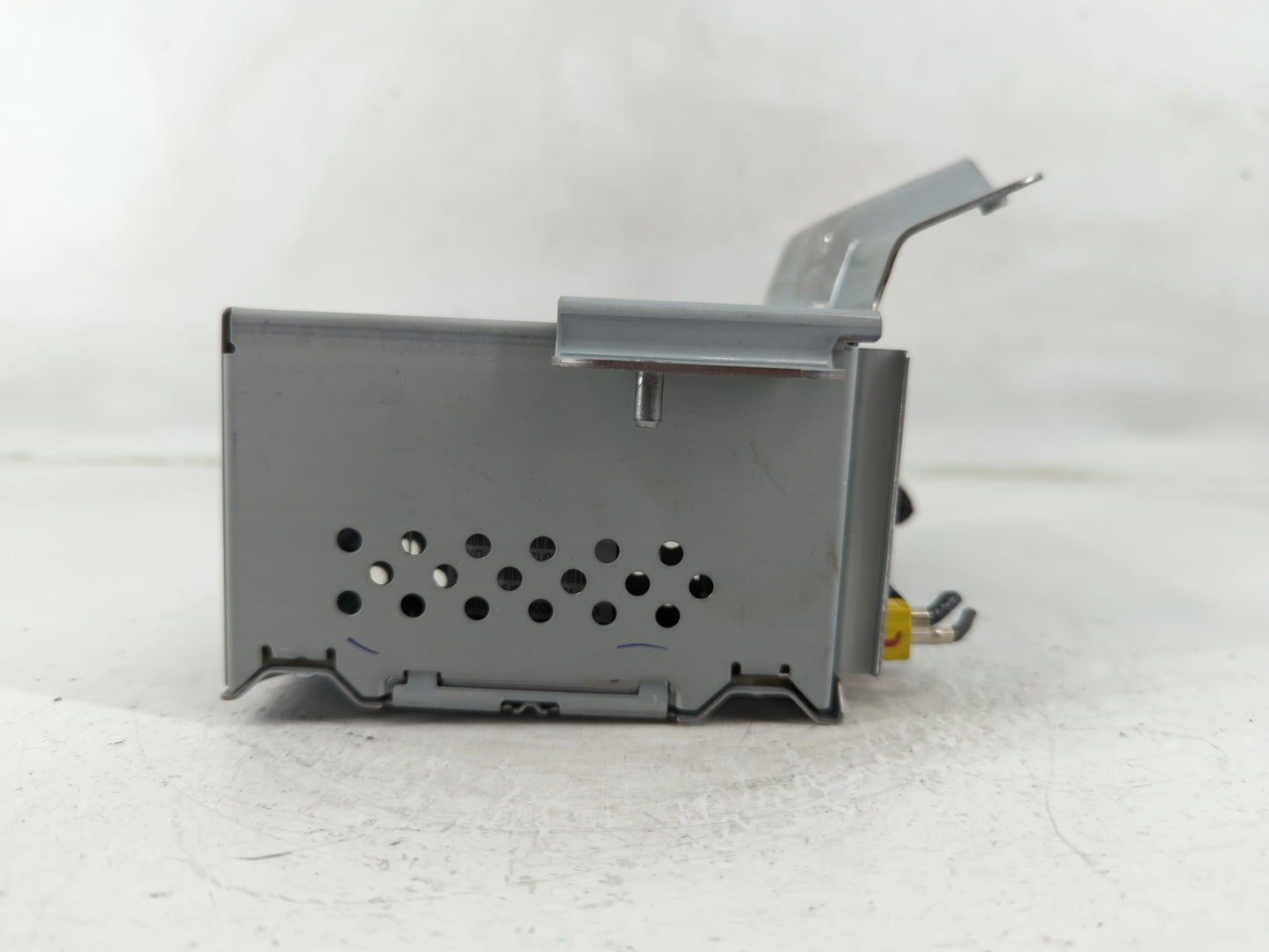 2020 Ford Ecosport Radio AM FM Cd Player Receiver Replacement P/N:LU5T-18K810-KF Fits OEM Used Auto Parts - Oemusedautoparts