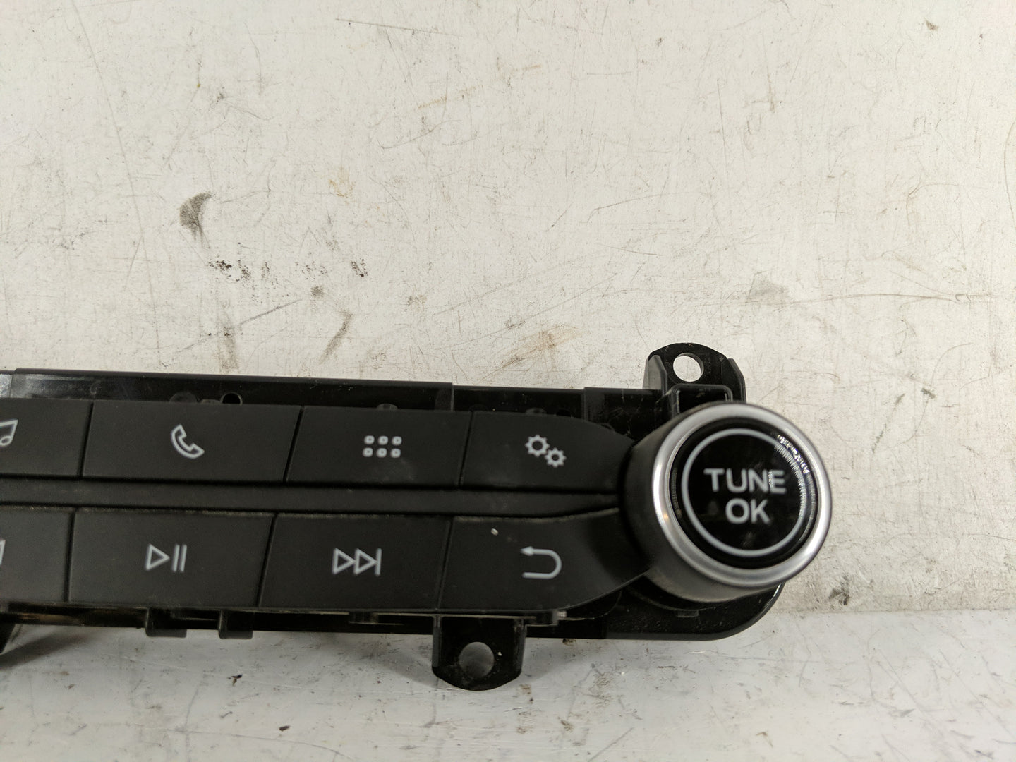 2018-2020 Ford Ecosport Radio Control Panel - Oemusedautoparts1.com