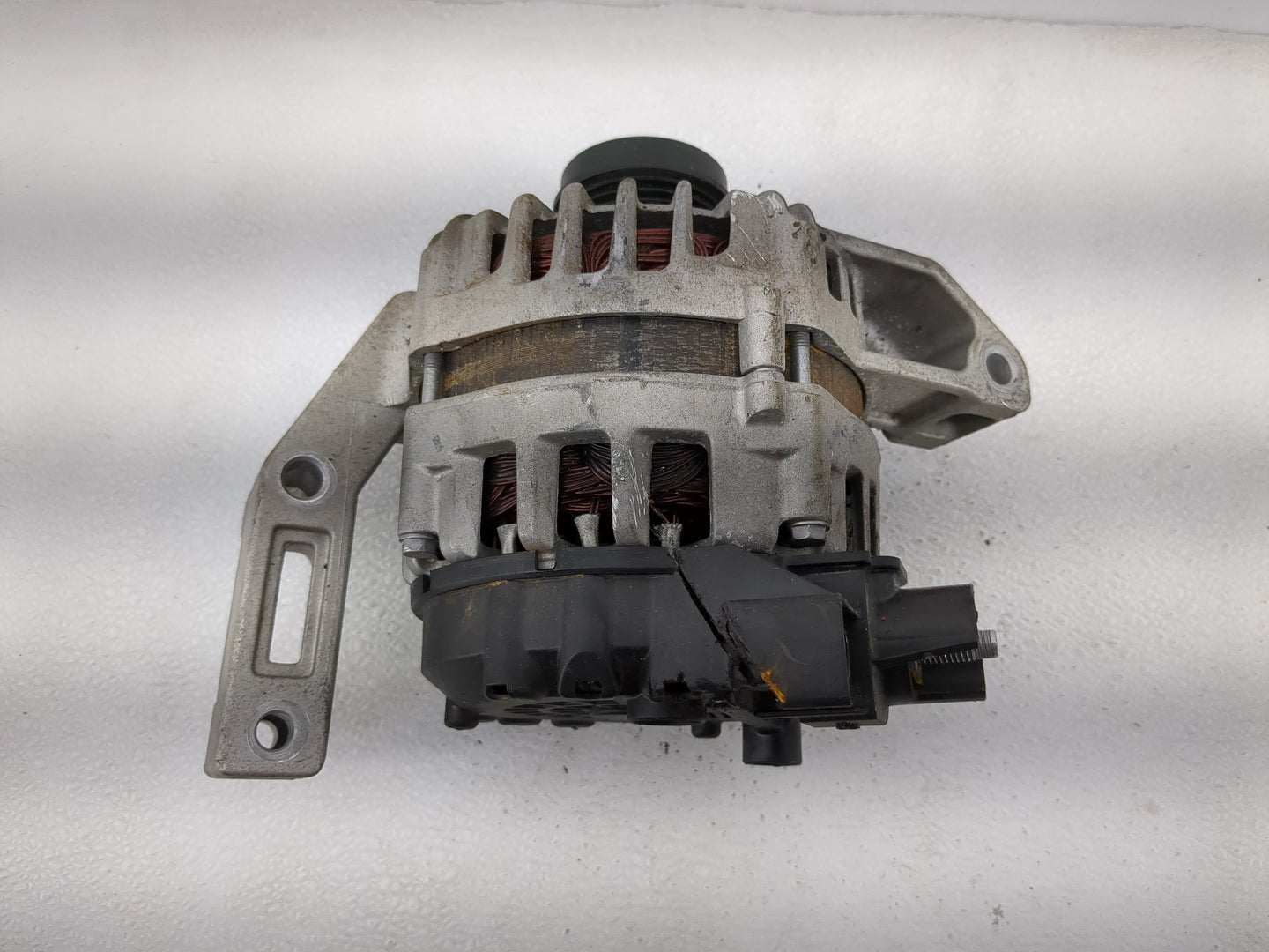 2018-2022 Ford Ecosport Alternator Replacement Generator Charging Assembly Engine OEM P/N:GN11-10300-BA Fits OEM Used Auto P