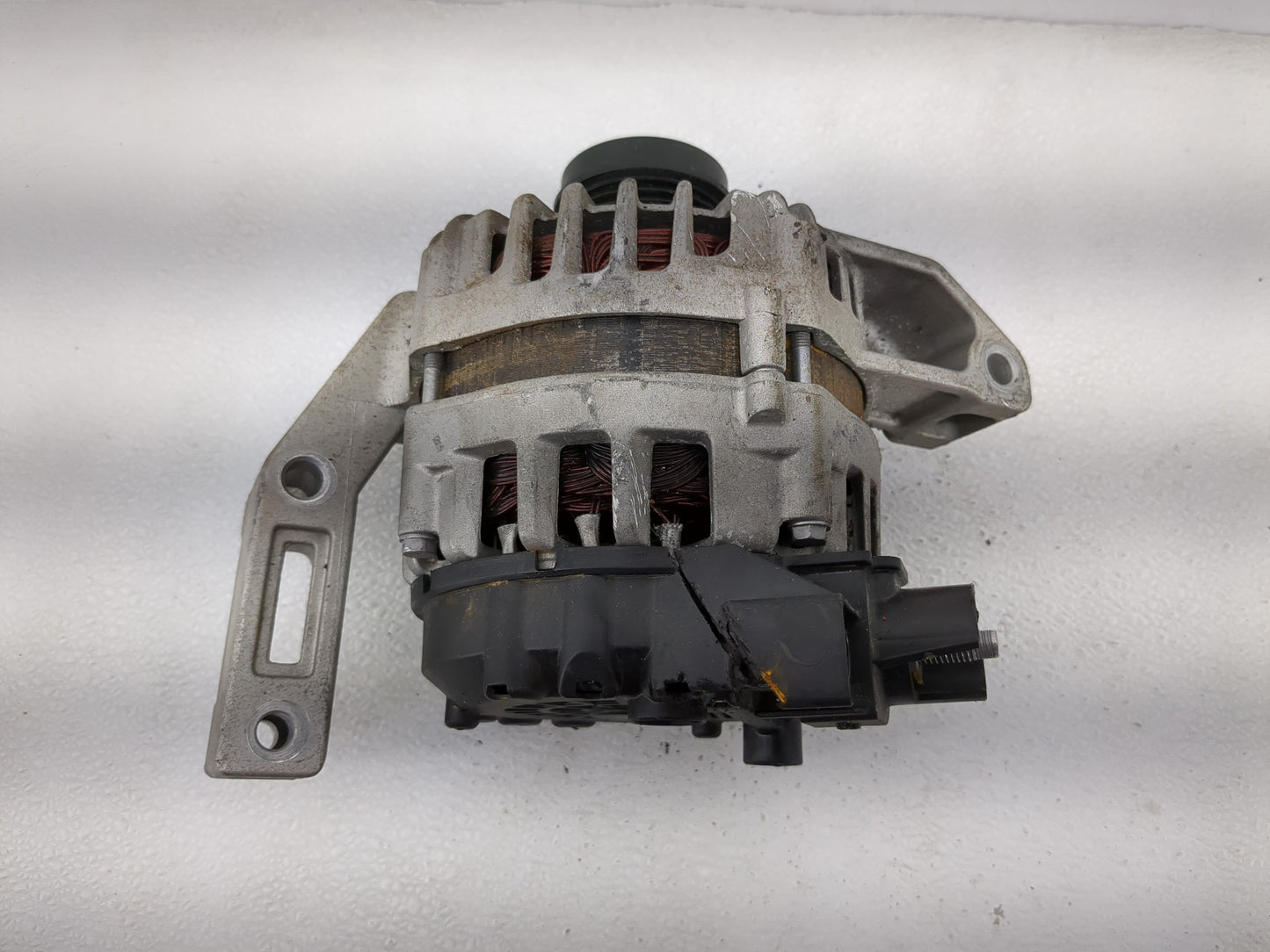 2018-2022 Ford Ecosport Alternator Replacement Generator Charging Assembly Engine OEM P/N:GN11-10300-BA Fits OEM Used Auto P