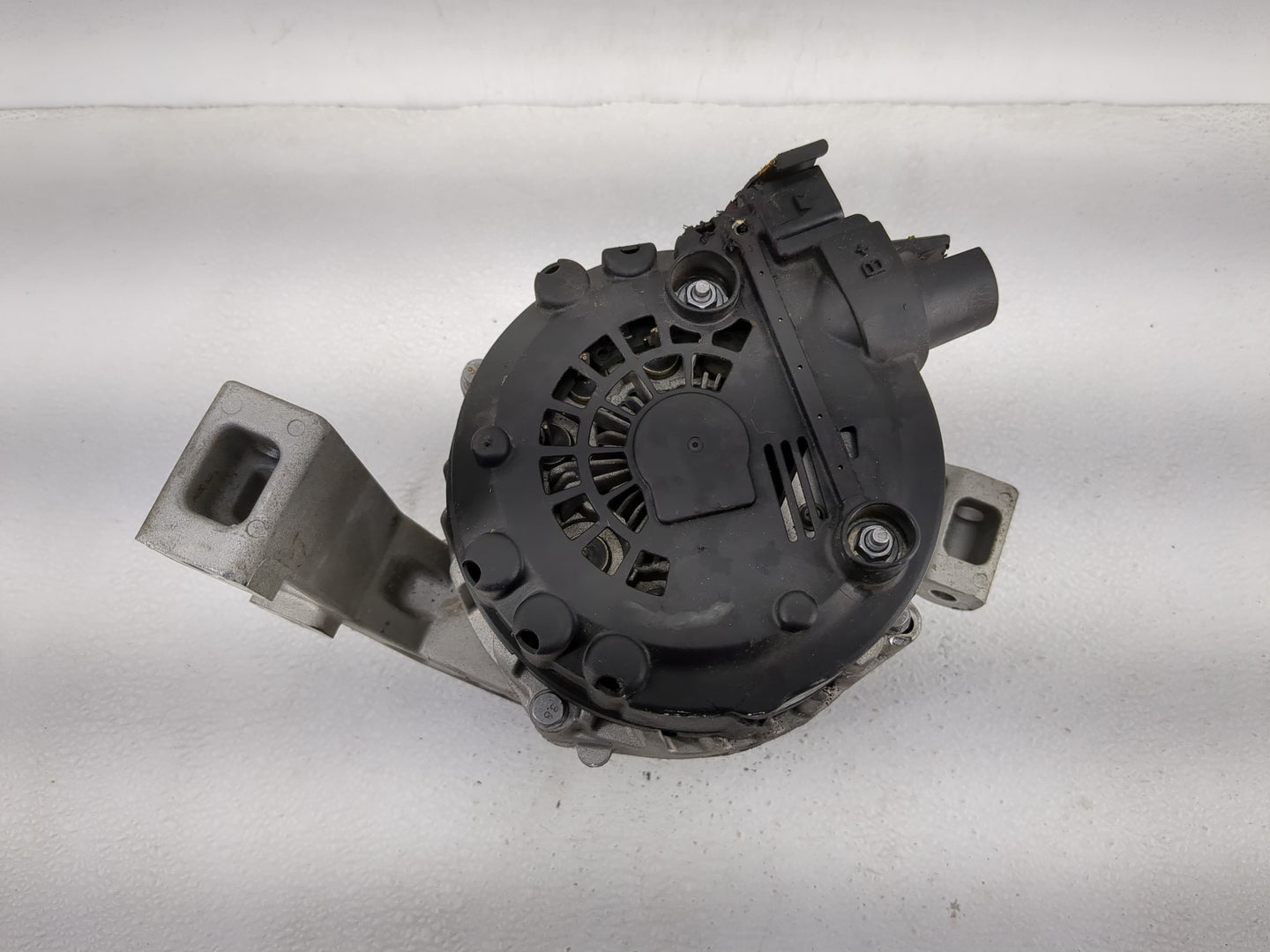 2018-2022 Ford Ecosport Alternator Replacement Generator Charging Assembly Engine OEM P/N:GN11-10300-BA Fits OEM Used Auto P