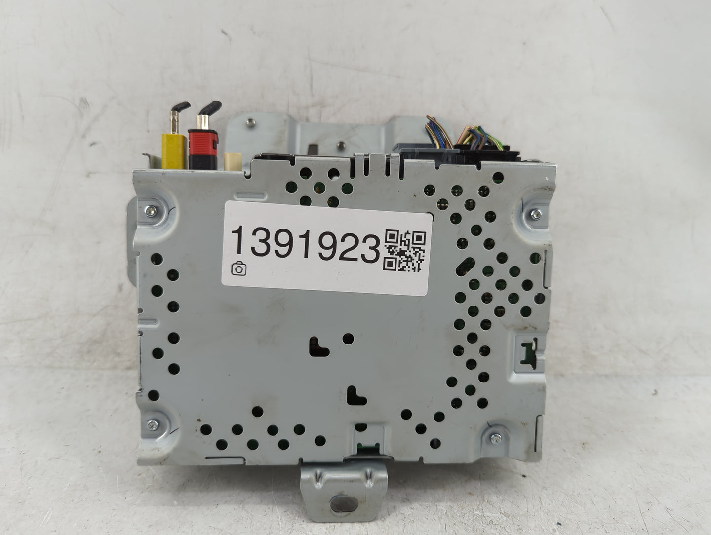 2020 Ford Ecosport Radio AM FM Cd Player Receiver Replacement P/N:LU5T-18K810-KF Fits OEM Used Auto Parts - Oemusedautoparts