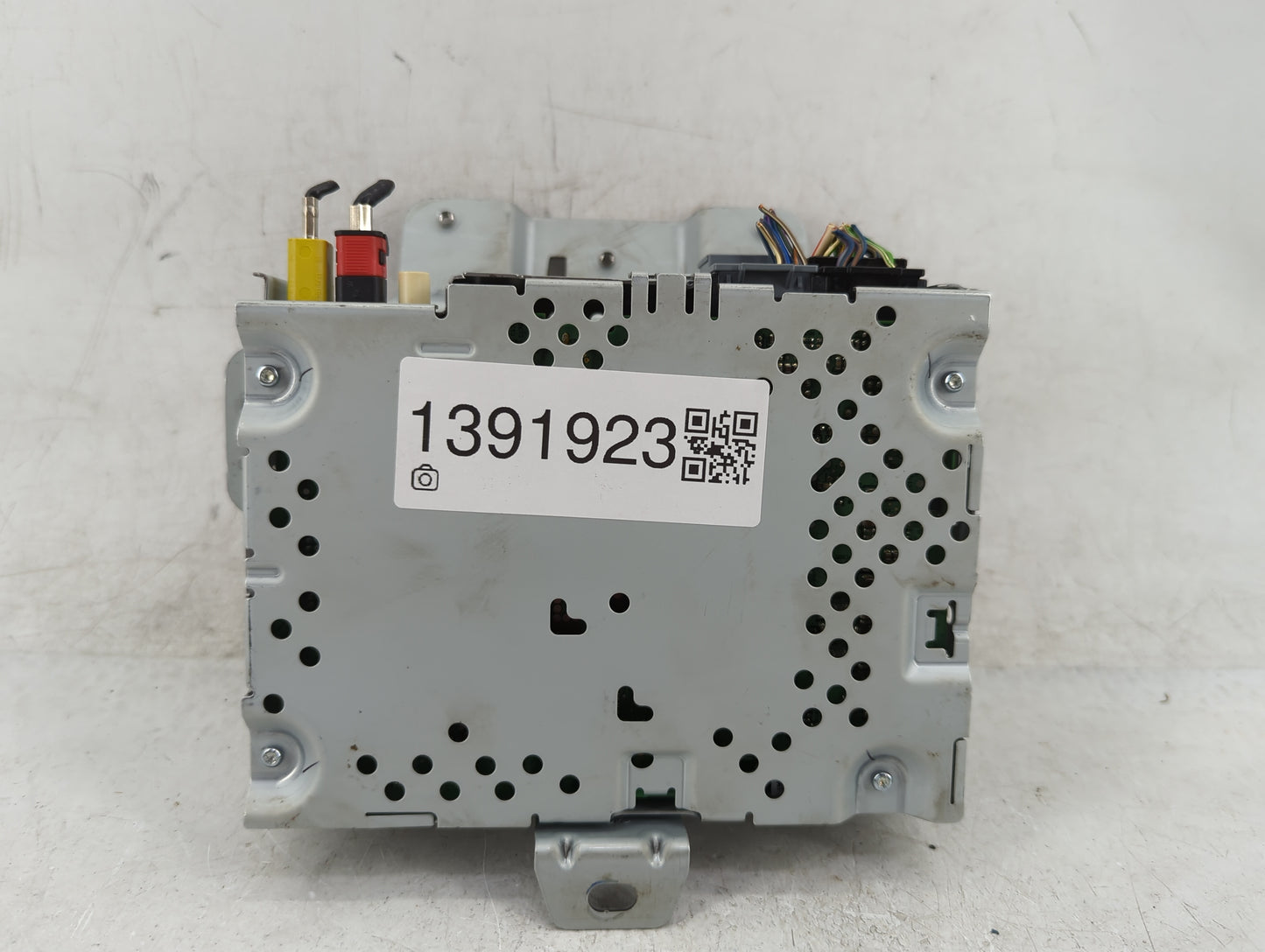 2020 Ford Ecosport Radio AM FM Cd Player Receiver Replacement P/N:LU5T-18K810-KF Fits OEM Used Auto Parts - Oemusedautoparts