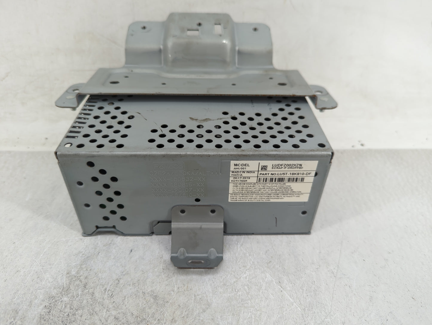 2018-2020 Ford Ecosport Radio AM FM Cd Player Receiver Replacement P/N:LU5T-18K810-DF Fits Fits 2018 2019 2020 OEM Used Auto