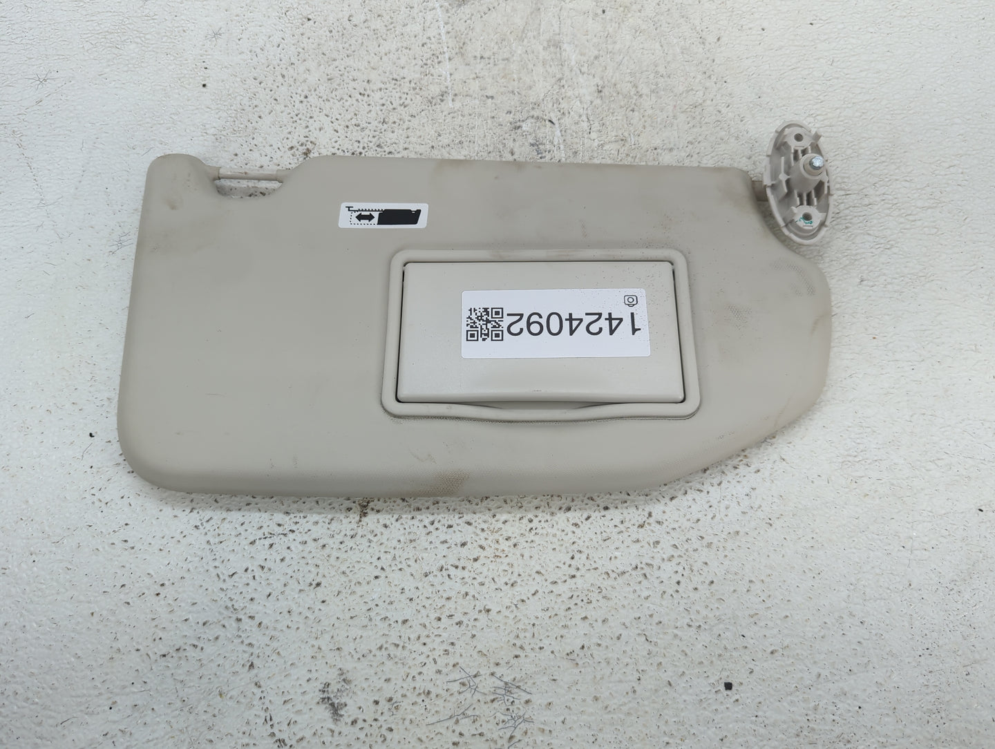 2019-2020 Ford Ecosport Sun Visor Shade Replacement Passenger Right Mirror Fits Fits 2019 2020 OEM Used Auto Parts - Oemused
