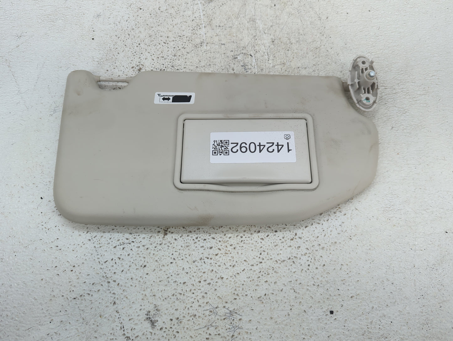 2019-2020 Ford Ecosport Sun Visor Shade Replacement Passenger Right Mirror Fits Fits 2019 2020 OEM Used Auto Parts - Oemused