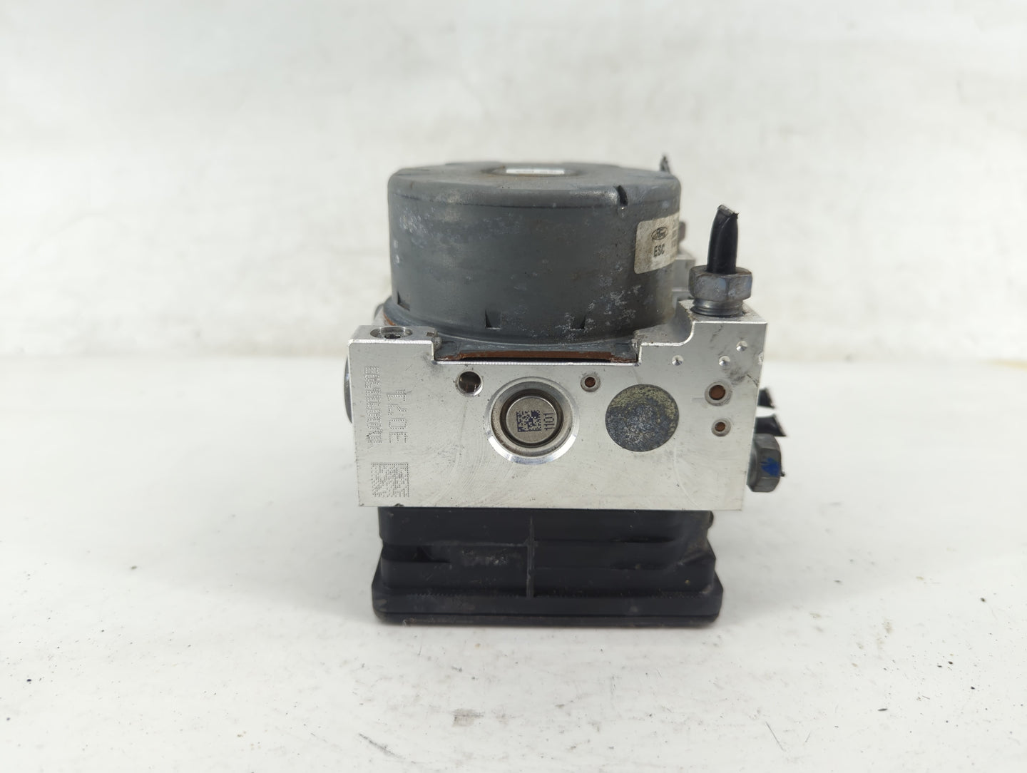 2018-2020 Ford Ecosport ABS Pump Control Module Replacement P/N:GN15-2B373-EA Fits Fits 2018 2019 2020 OEM Used Auto Parts -