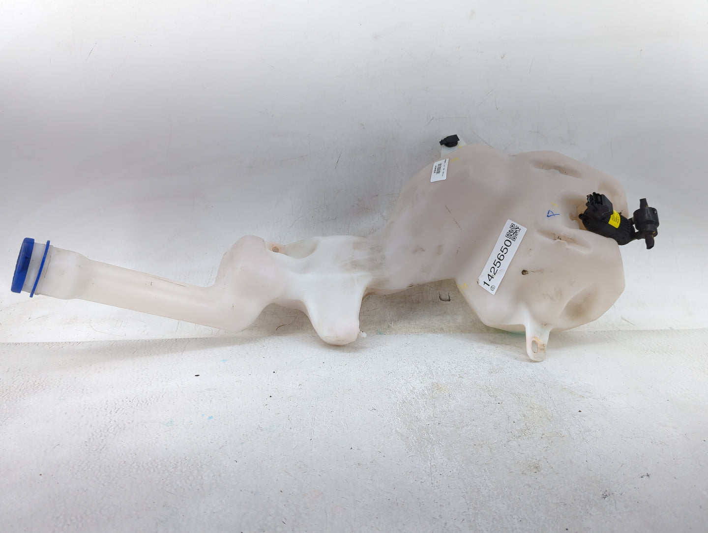 2018-2022 Ford Ecosport Windshield Washer Fluid Reservoir Bottle Oem - Oemusedautoparts1.com