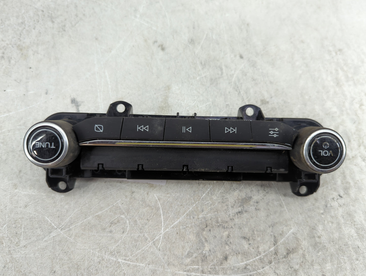 2018-2020 Ford Ecosport Radio AM FM Cd Player Receiver Replacement P/N:GN15-18K811-HE 10175177-03 Fits Fits 2018 2019 2020 O