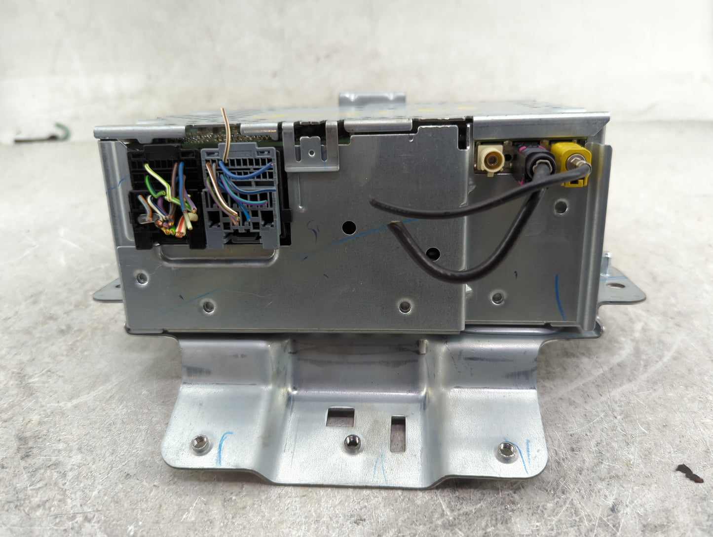 2020 Ford Ecosport Radio AM FM Cd Player Receiver Replacement P/N:LU5T-18K80-KG Fits OEM Used Auto Parts - Oemusedautoparts1