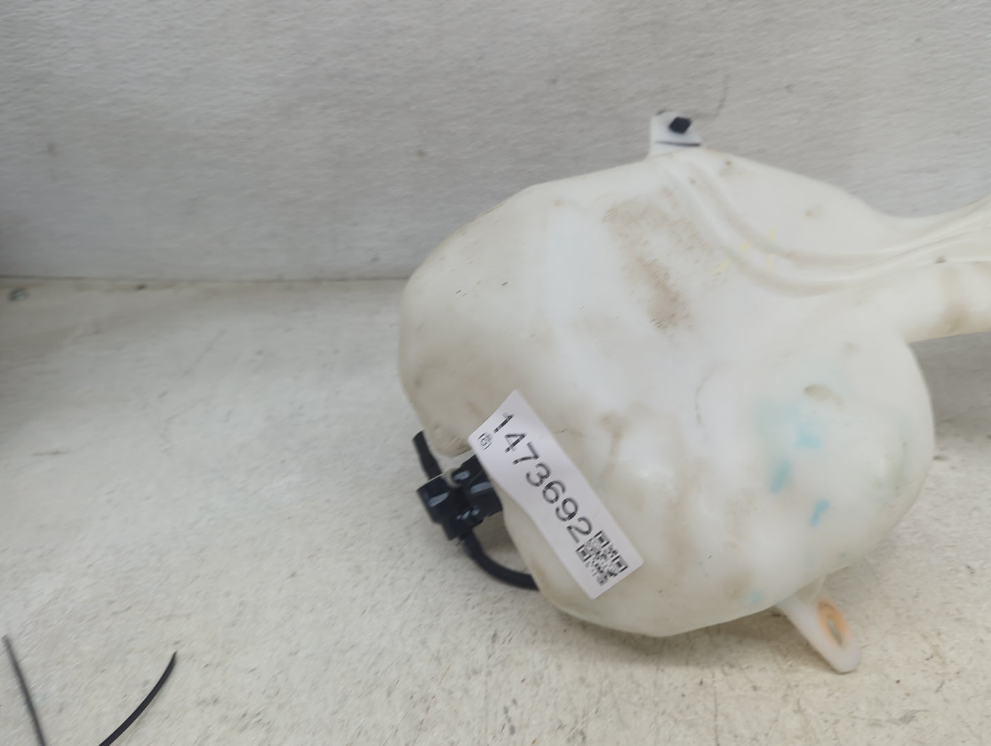 2018-2022 Ford Ecosport Windshield Washer Fluid Reservoir Bottle Oem 1473692 - Oemusedautoparts1.com
