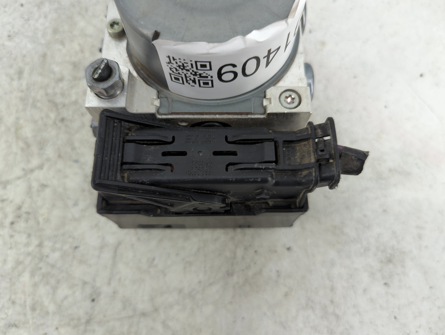 2018-2020 Ford Ecosport ABS Pump Control Module Replacement P/N:GN15-2C219-EA GN15-2C373-EA Fits Fits 2018 2019 2020 OEM Use