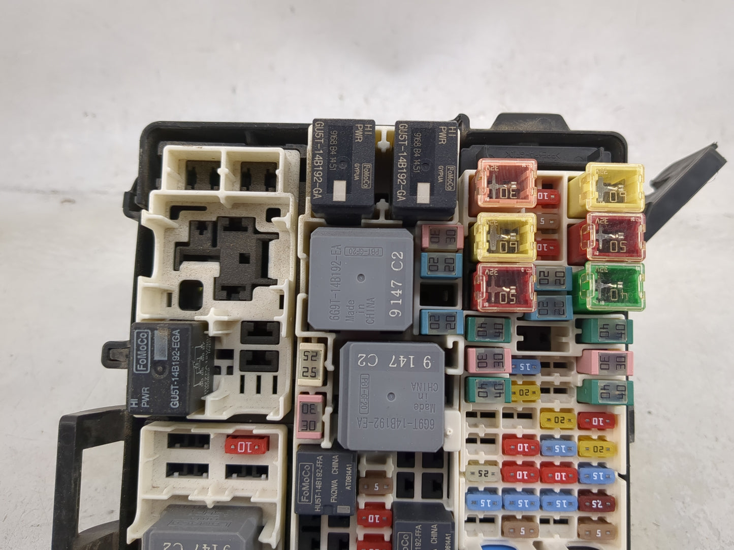 2018-2020 Ford Ecosport Fusebox Fuse Box Panel Relay Module P/N:GU5T-14B192-EGA GU5T-14B192-GA Fits Fits 2018 2019 2020 OEM 