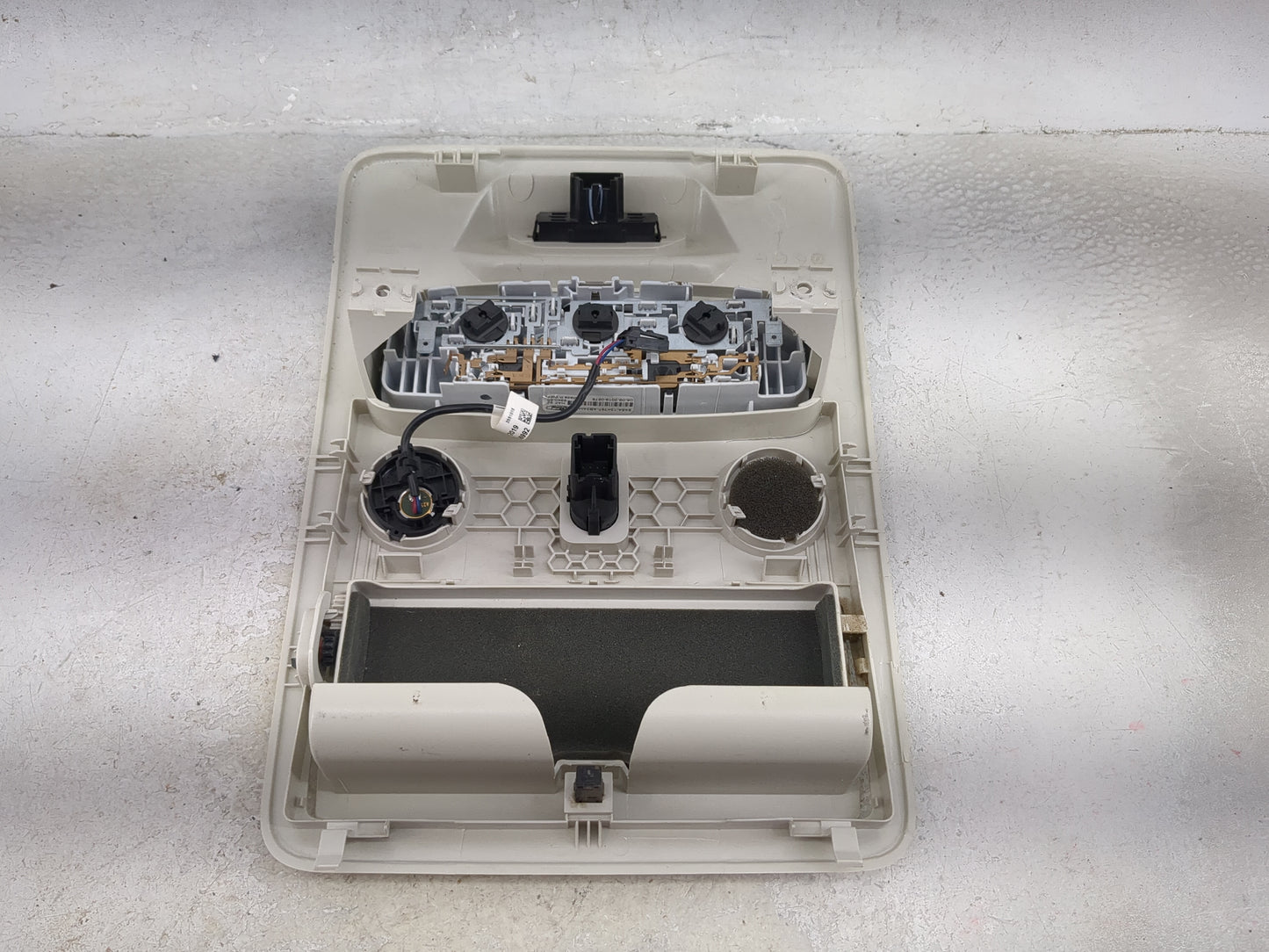 2020 Ford Ecosport Overhead Roof Console Beige - Oemusedautoparts1.com
