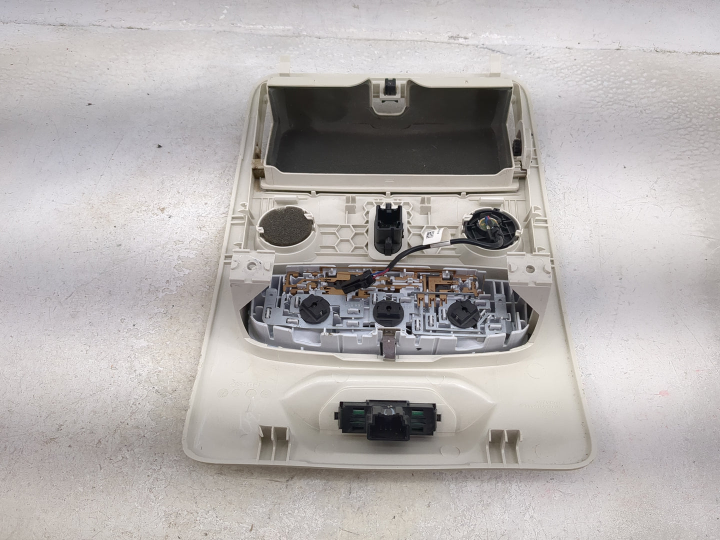 2020 Ford Ecosport Overhead Roof Console Beige - Oemusedautoparts1.com