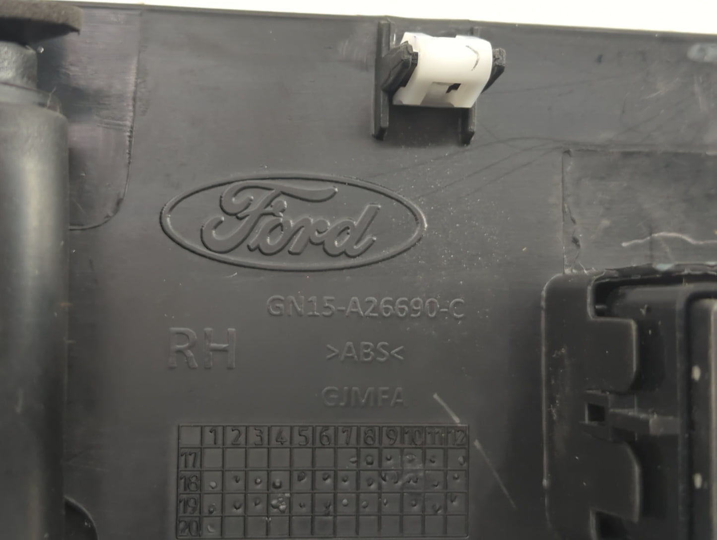 2020 Ford Ecosport Passenger Right Power Window Switch Gn15-a26690-c - Oemusedautoparts1.com