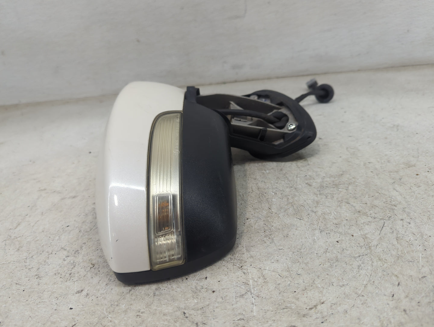 2018-2022 Ford Ecosport Passenger Side View Mirror - Right Door Mirror OEM Used - Oemusedautoparts1.com