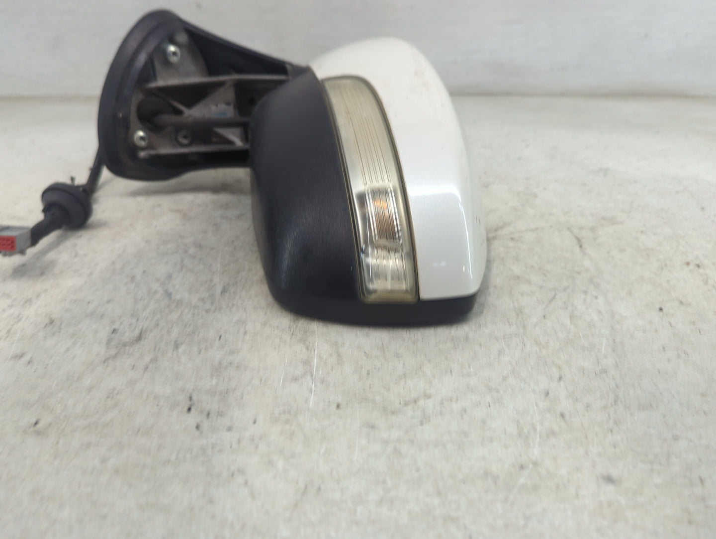 2018-2022 Ford Ecosport Driver Side View Mirror - Left Door Mirror OEM Used - Oemusedautoparts1.com