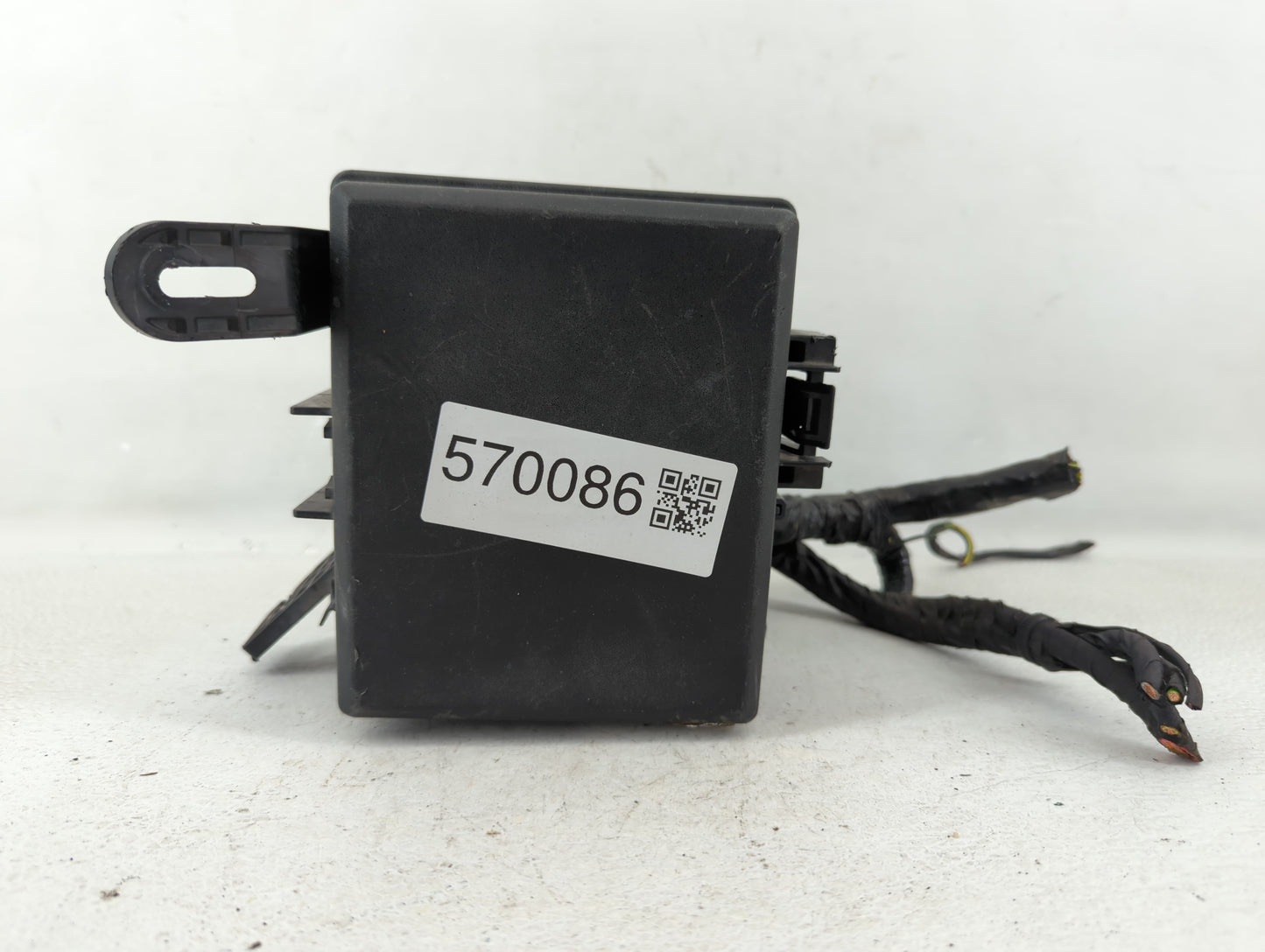 2018-2020 Ford Ecosport Fusebox Fuse Box Panel Relay Module P/N:GN15-12A581 Fits Fits 2018 2019 2020 OEM Used Auto Parts - O
