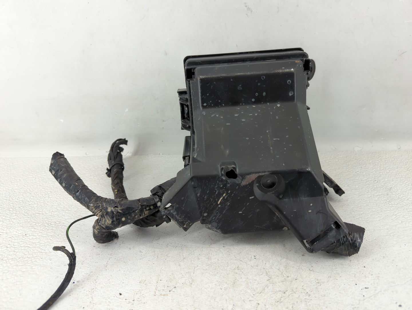 2018-2020 Ford Ecosport Fusebox Fuse Box Panel Relay Module P/N:GN15-12A581 Fits Fits 2018 2019 2020 OEM Used Auto Parts - O