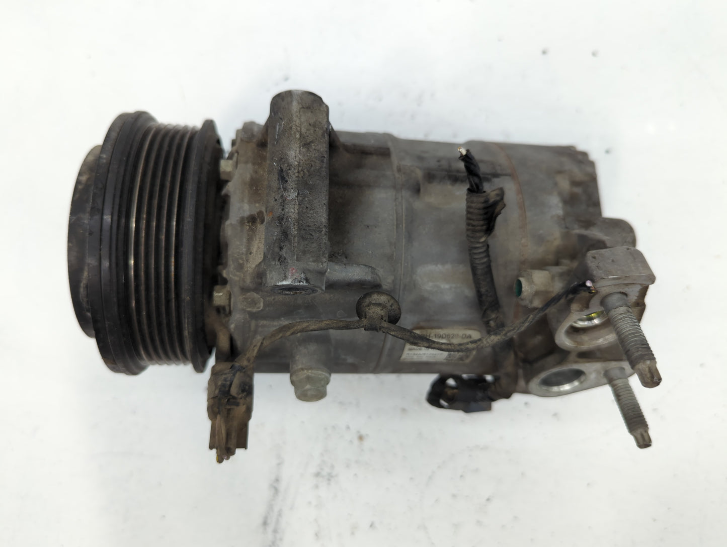 2018-2021 Ford Ecosport Air Conditioning A/c Ac Compressor Oem 688045 - Oemusedautoparts1.com