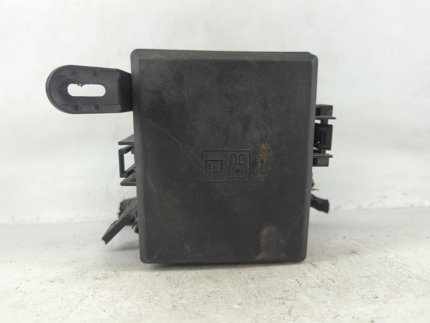 2018-2020 Ford Ecosport Fusebox Fuse Box Panel Relay Module P/N:GN15-12A581-LZH Fits Fits 2018 2019 2020 OEM Used Auto Parts