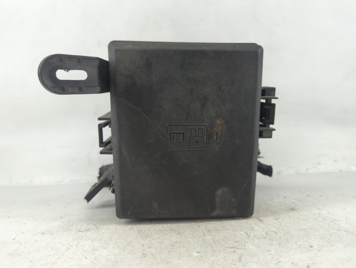 2018-2020 Ford Ecosport Fusebox Fuse Box Panel Relay Module P/N:GN15-12A581-LZH Fits Fits 2018 2019 2020 OEM Used Auto Parts