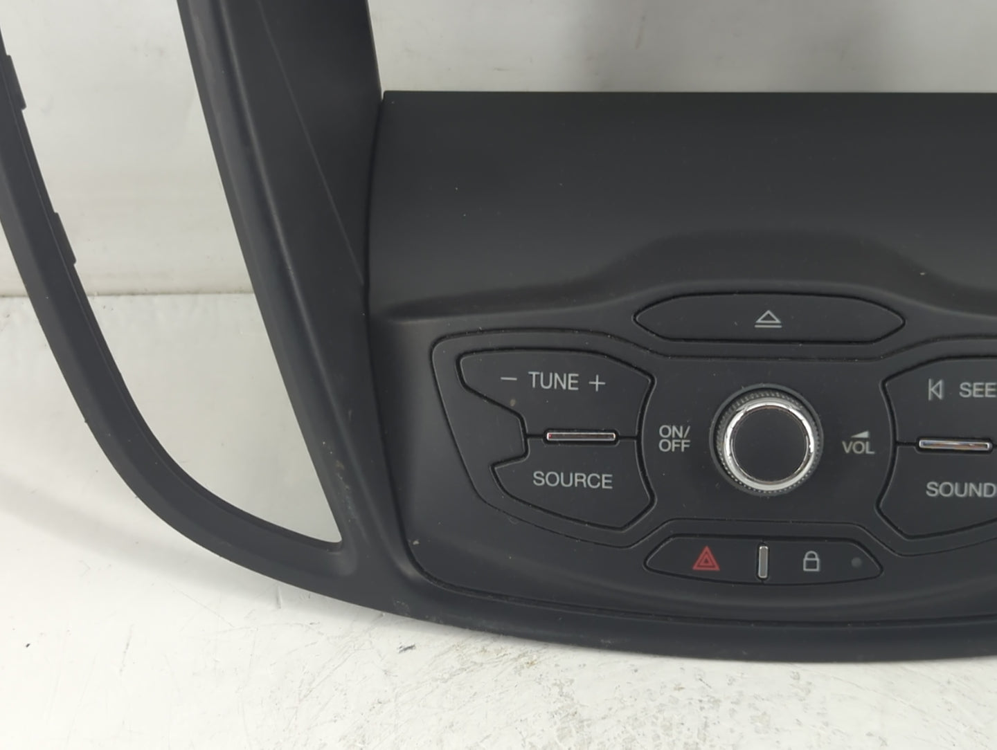 2018-2020 Ford Ecosport Radio AM FM Cd Player Receiver Replacement P/N:CJ54 18835-CCW Fits Fits 2018 2019 2020 OEM Used Auto