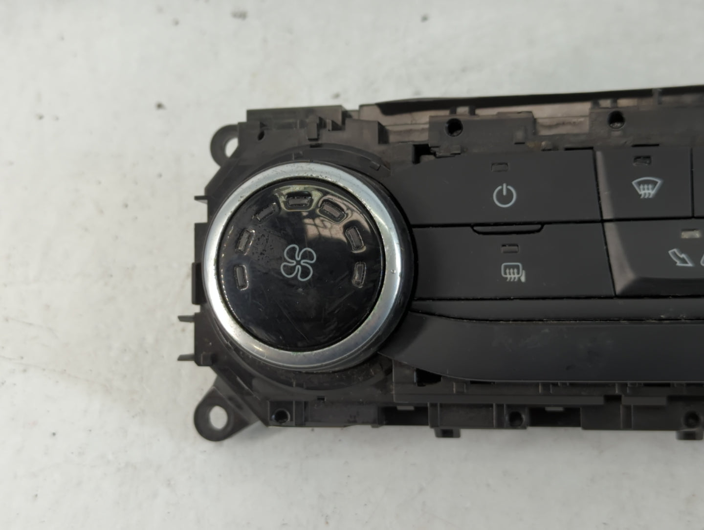 2018-2020 Ford Ecosport Climate Control Module Temperature AC/Heater Replacement P/N:E1179823 L B515 AC Fits Fits 2018 2019 