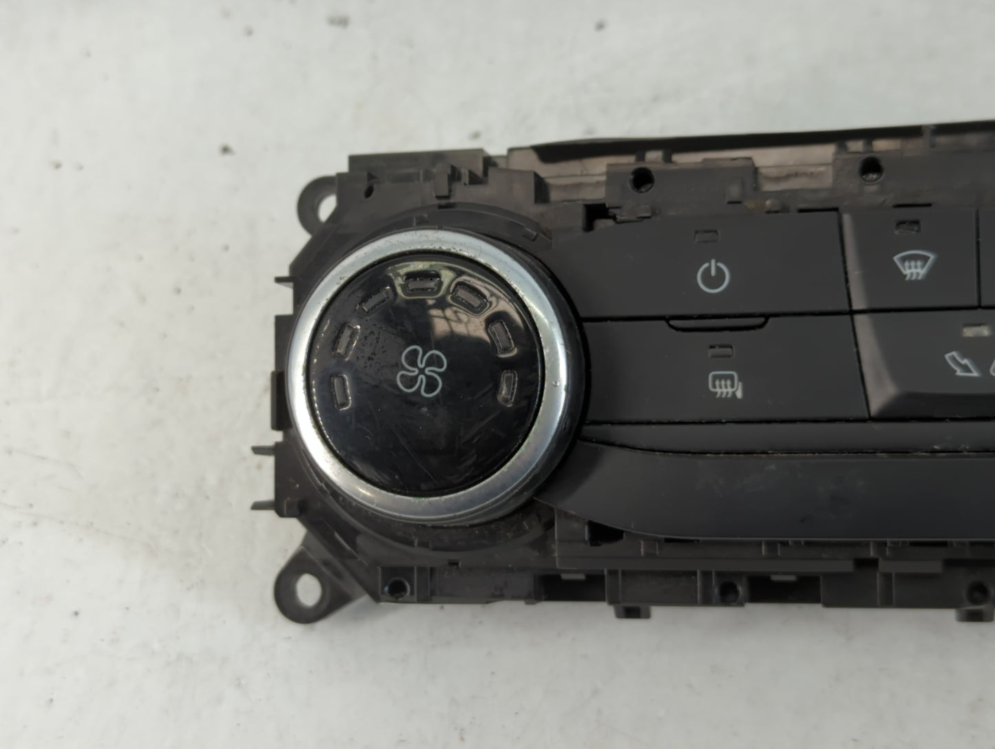 2018-2020 Ford Ecosport Climate Control Module Temperature AC/Heater Replacement P/N:E1179823 L B515 AC Fits Fits 2018 2019 