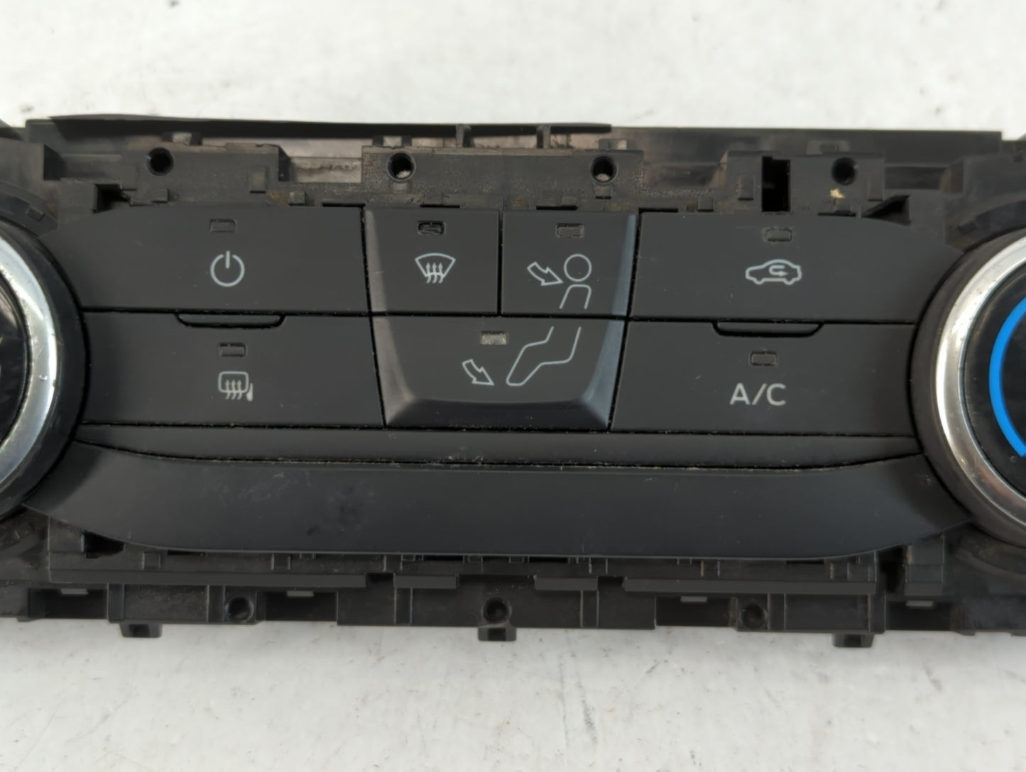 2018-2020 Ford Ecosport Climate Control Module Temperature AC/Heater Replacement P/N:E1179823 L B515 AC Fits Fits 2018 2019 