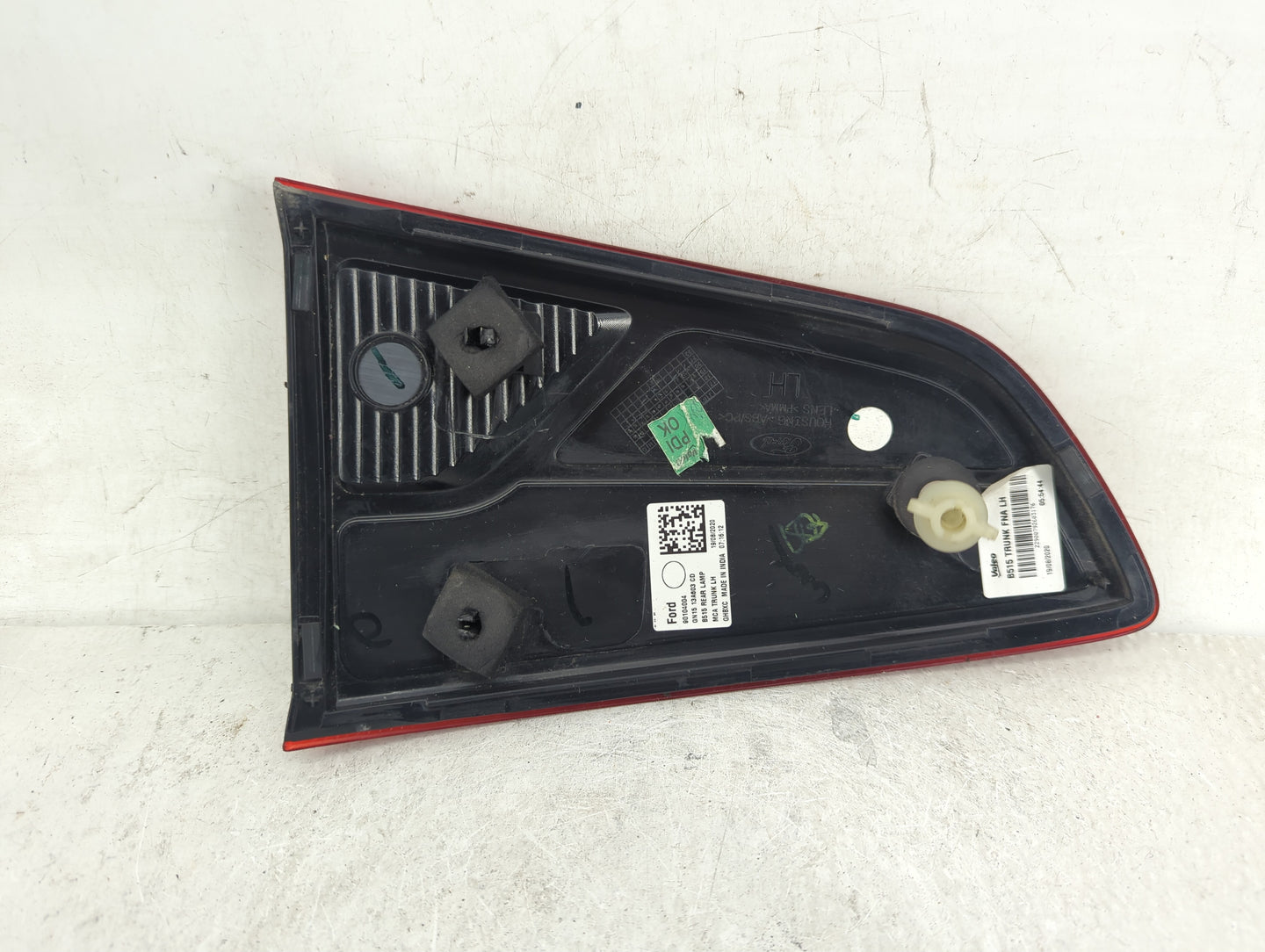 2018 Ford Ecosport Driver Left Side Tail Light Taillight Deck Lid Mounted - Oemusedautoparts1.com