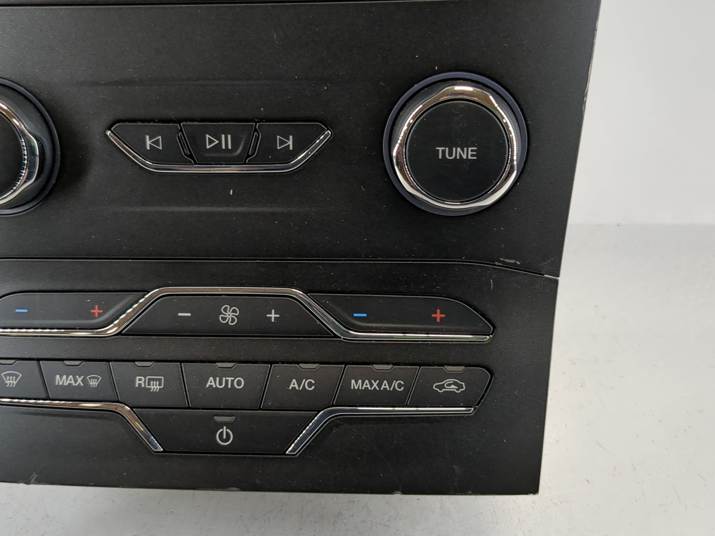 2019-2020 Ford Edge Radio AM FM Cd Player Receiver Replacement P/N:LT4T-18E245-HB Fits Fits 2019 2020 OEM Used Auto Parts - 