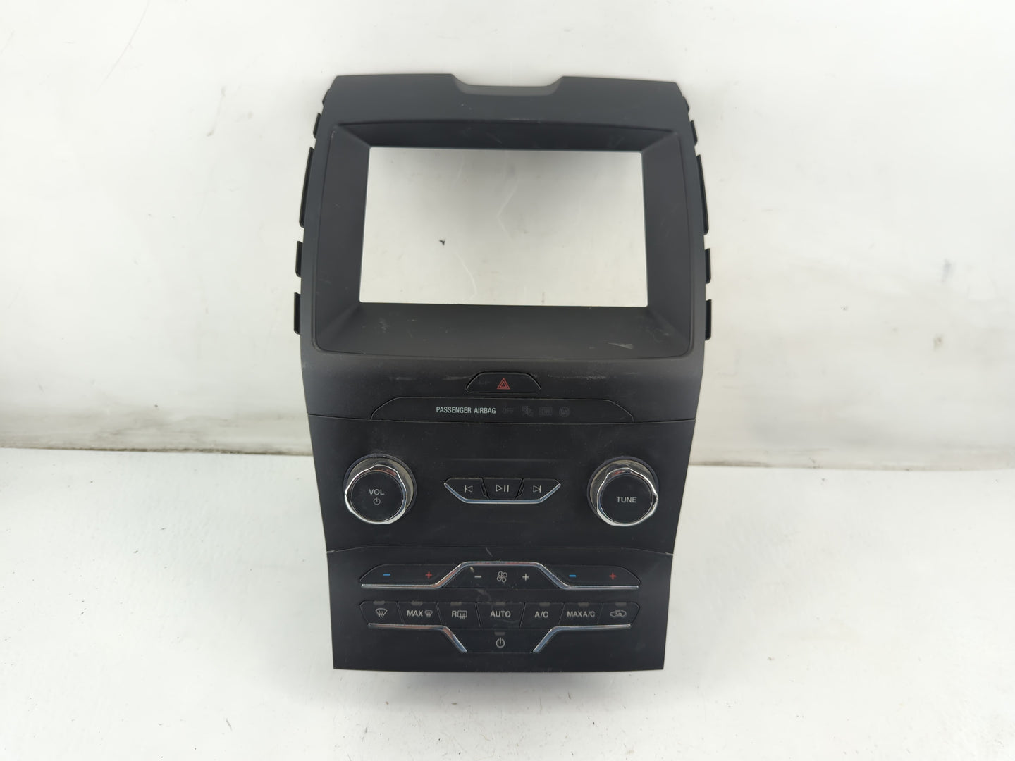 2019-2020 Ford Edge Radio AM FM Cd Player Receiver Replacement P/N:LT4T-18E245-HB Fits Fits 2019 2020 OEM Used Auto Parts - 