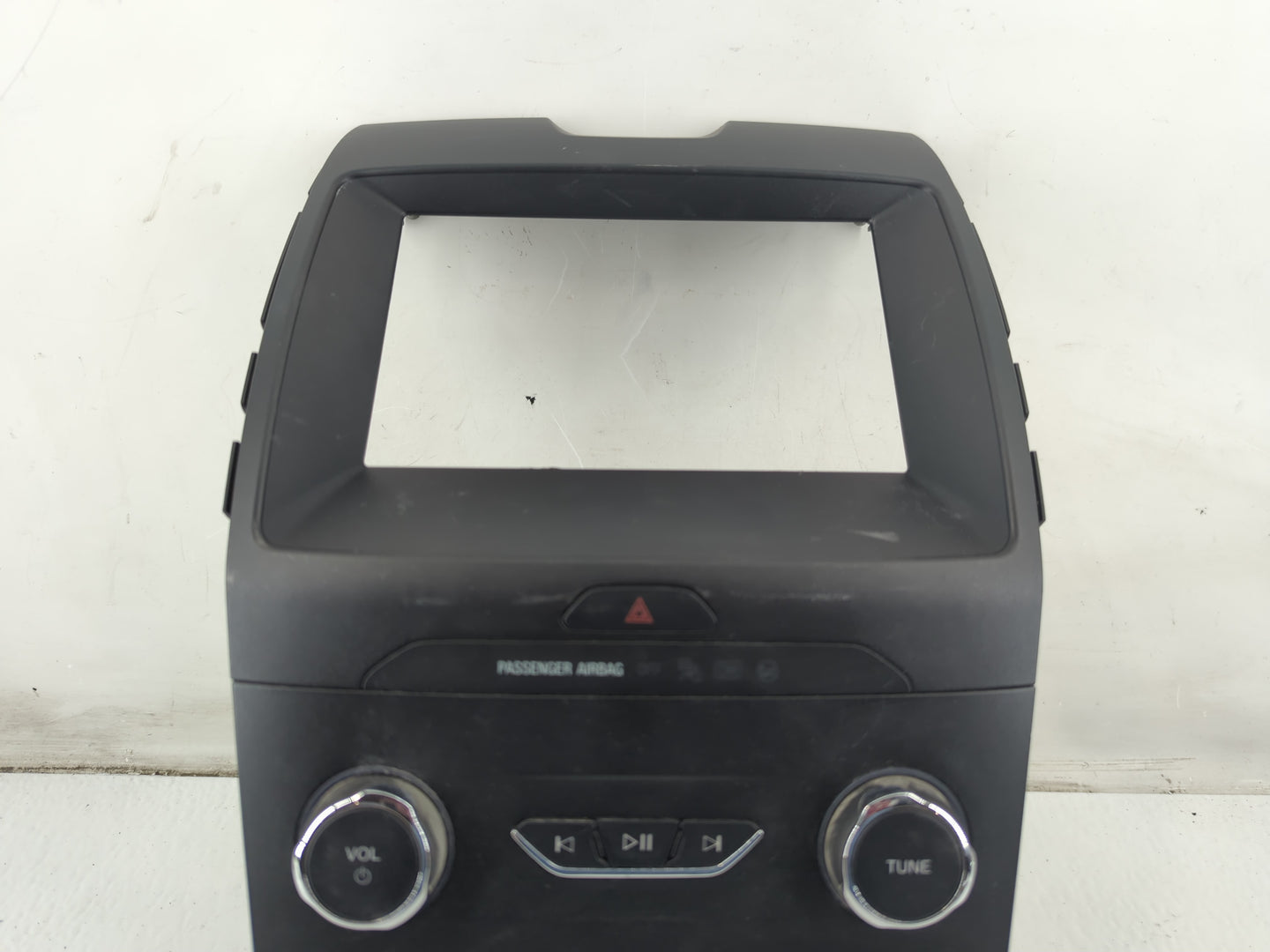 2019-2020 Ford Edge Radio AM FM Cd Player Receiver Replacement P/N:LT4T-18E245-HB Fits Fits 2019 2020 OEM Used Auto Parts - 