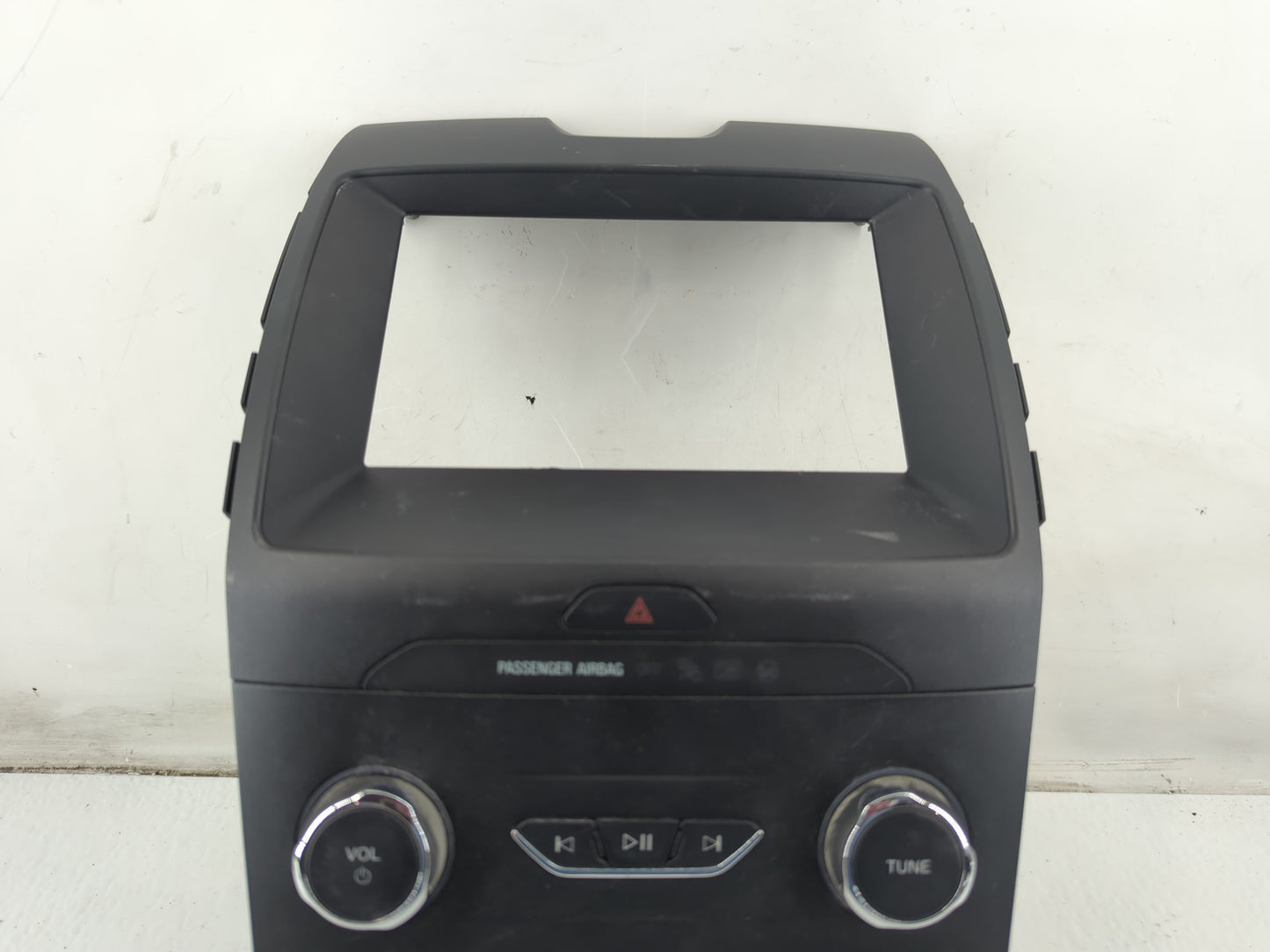 2019-2020 Ford Edge Radio AM FM Cd Player Receiver Replacement P/N:LT4T-18E245-HB Fits Fits 2019 2020 OEM Used Auto Parts - 