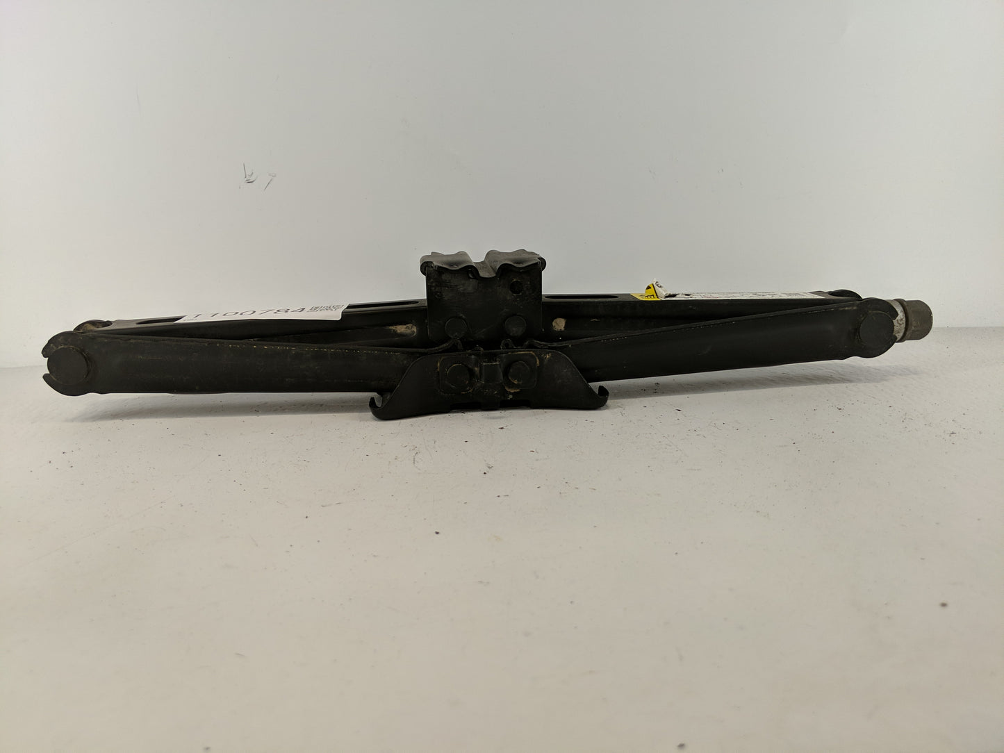 2020 Ford Edge Spare Scissor Car Jack - Oemusedautoparts1.com