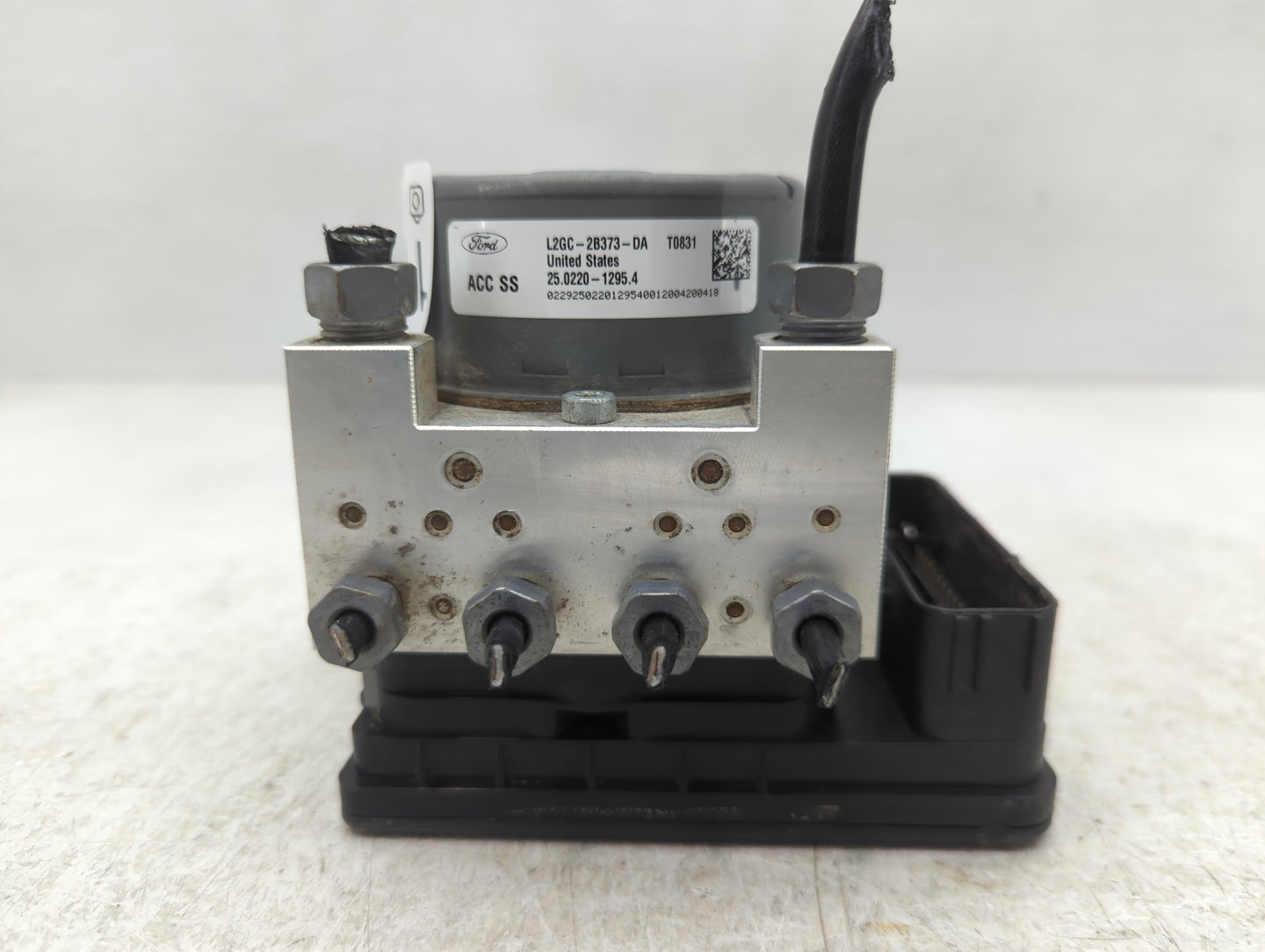 2019-2020 Ford Edge ABS Pump Control Module Replacement P/N:L2GC-2B373-DA Fits Fits 2019 2020 OEM Used Auto Parts - Oemuseda