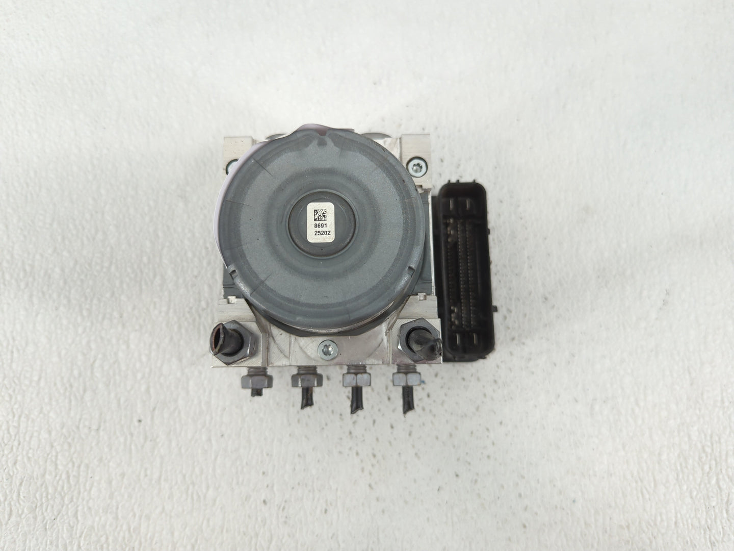 2019-2020 Ford Edge ABS Pump Control Module Replacement P/N:L2GC-2B373-DB Fits Fits 2019 2020 OEM Used Auto Parts - Oemuseda