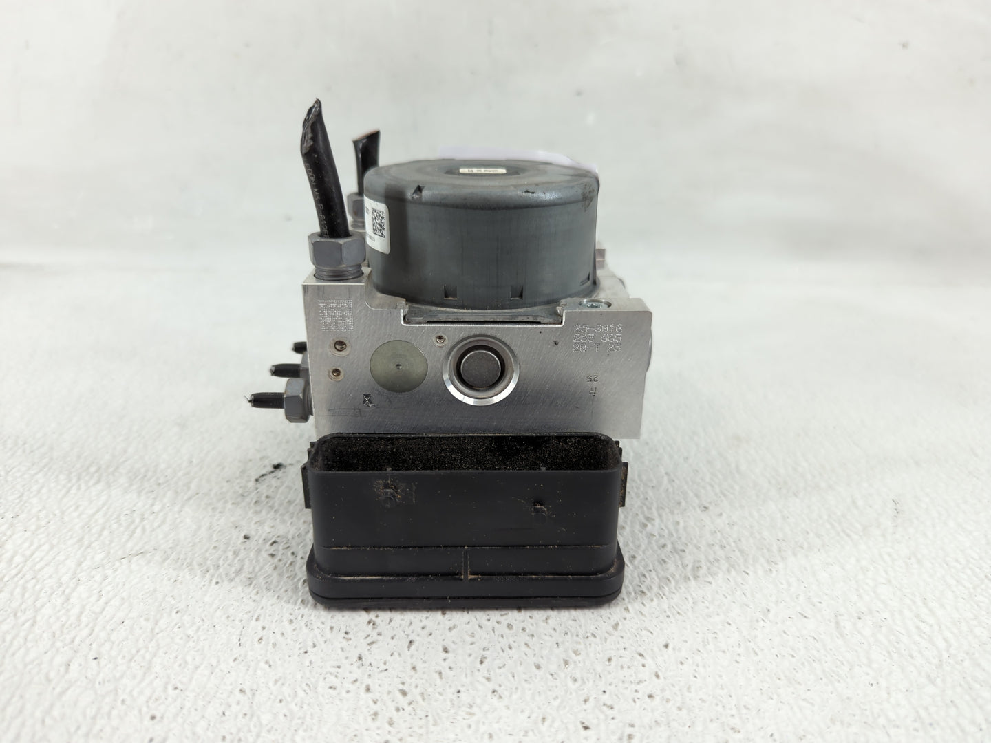 2019-2020 Ford Edge ABS Pump Control Module Replacement P/N:L2GC-2B373-DB Fits Fits 2019 2020 OEM Used Auto Parts - Oemuseda